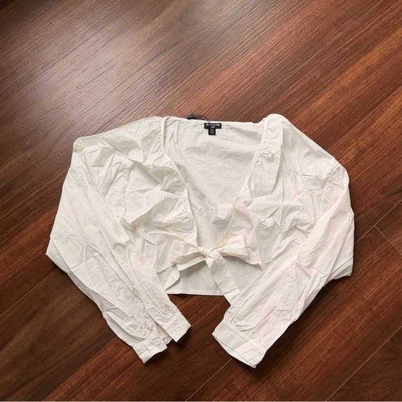NWT PRETTYLITTLETHING Plus White Tie Front Ruched Blouse - Picture 3 of 5